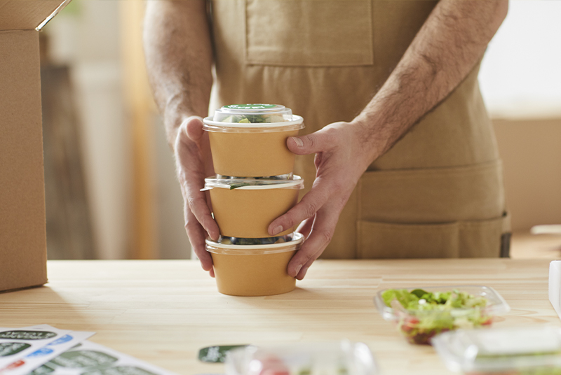 Cad iad na buntáistí a bhaineann le hearraí boird indiúscartha?